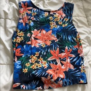 Floral cropped tank top